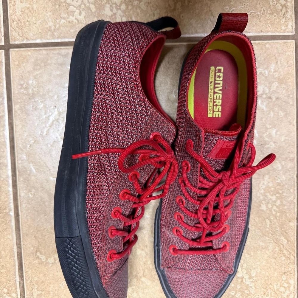 Mens Red Converse size 10
